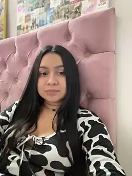 Pretty Isadora online show from March 2025 03:40:01 AM