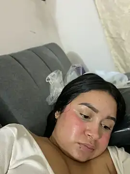 Pretty Isadora online show from March 2025 02:32:01 AM