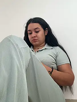 Snapshot of Pretty_Isadora chatting on April 2026 05:56:01 PM Pretty Isadora online show from April 2026 05:56:01 PM