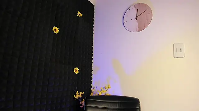 Snapshot of on_tefa chatting on February 2025 08:13:02 PM on tefa online show from February 2025 08:13:02 PM