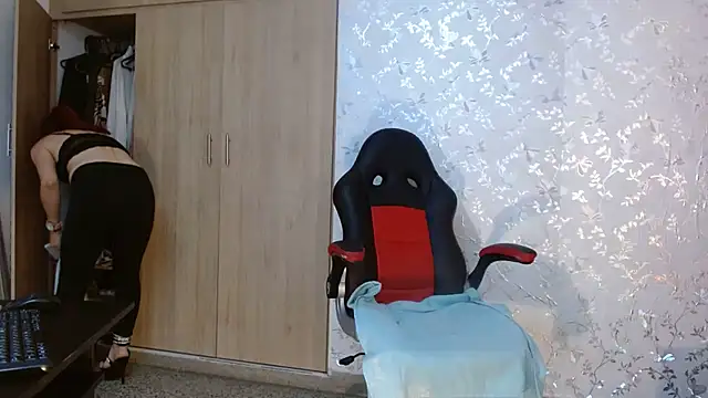 Samantabrown  online show from January 2025 11:45:02 AM