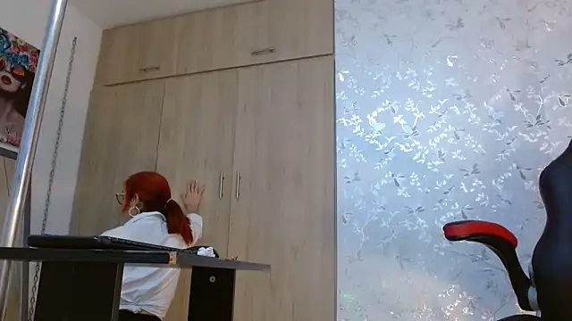 Samantabrown  online show from January 2025 12:09:01 PM