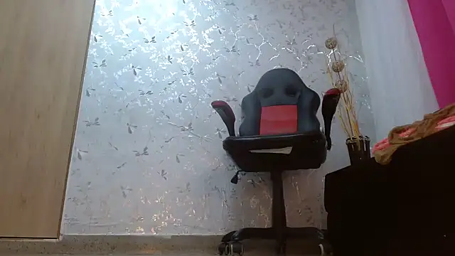 Samantabrown  online show from February 2025 05:22:01 PM