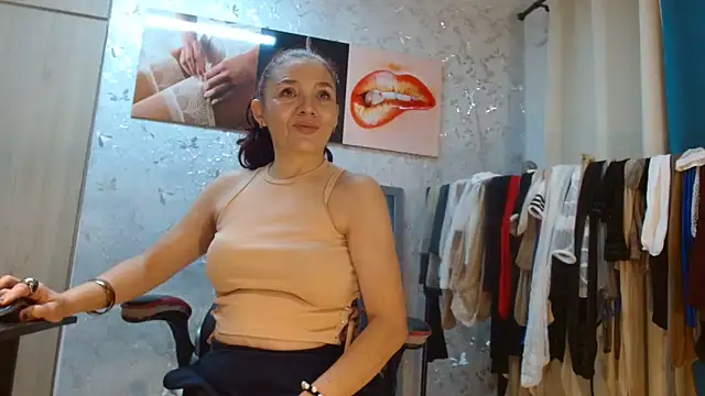 Samantabrown  online show from April 2026 11:15:02 AM