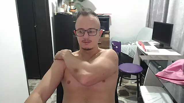 Snapshot of jacob_strokes01 chatting on July 2026 03:22:01 AM jacob strokes01 online show from July 2026 03:22:01 AM