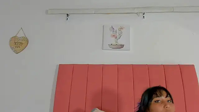 Snapshot of satsu_u chatting on January 2025 07:03:01 PM satsu u online show from January 2025 07:03:01 PM