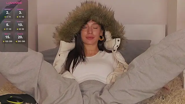 Snapshot of 1Mercedes chatting on December 2024 06:28:01 PM 1Mercedes online show from December 2024 06:28:01 PM