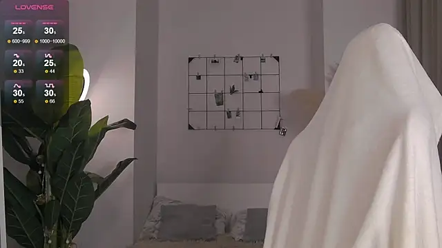 Snapshot of 1Mercedes chatting on December 2024 03:01:02 PM 1Mercedes online show from December 2024 03:01:02 PM