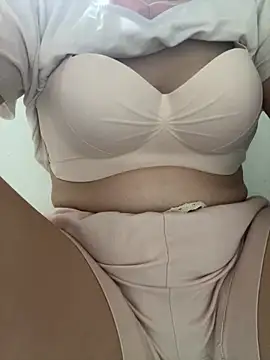 Milk Mom99 online show from April 2026 06:58:01 AM