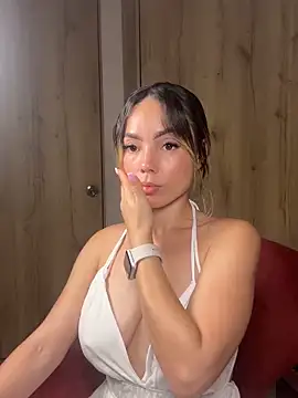 nakary00 online show from December 2025 11:33:02 PM