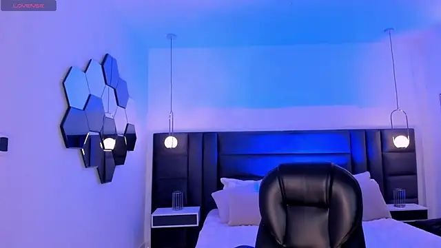 SamanthaKlein  online show from January 2025 03:37:02 AM