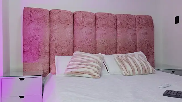 kendal rossi online show from January 2026 11:59:02 AM