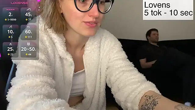 Snapshot of Sexy_Sweets chatting on March 2026 12:11:01 PM Sexy Sweets online show from March 2026 12:11:01 PM