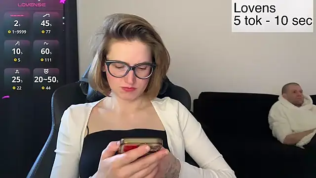 Snapshot of Sexy_Sweets chatting on March 2026 11:36:01 AM Sexy Sweets online show from March 2026 11:36:01 AM
