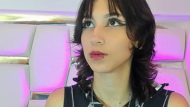Snapshot of Naomi-Haruno chatting on February 2025 11:10:02 AM Naomi-Haruno online show from February 2025 11:10:02 AM