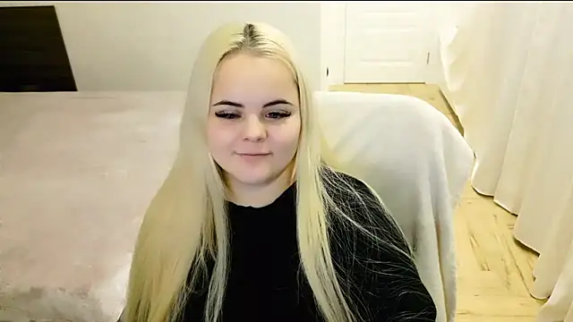 Snapshot of lovely-eyes chatting on December 2024 01:26:01 AM lovely-eyes online show from December 2024 01:26:01 AM