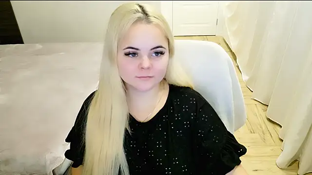 Snapshot of lovely-eyes chatting on January 2025 08:54:02 PM lovely-eyes online show from January 2025 08:54:02 PM