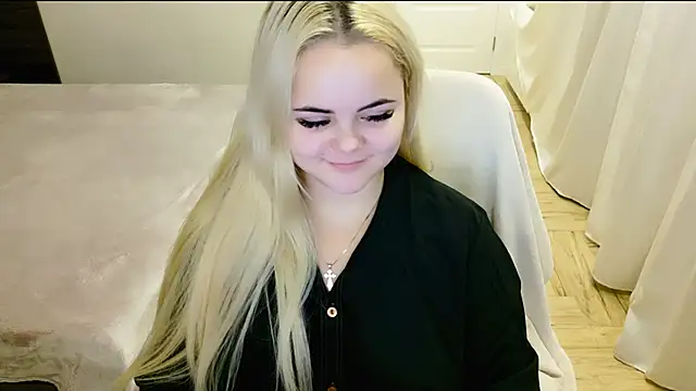Snapshot of lovely-eyes chatting on January 2025 09:57:01 PM lovely-eyes online show from January 2025 09:57:01 PM
