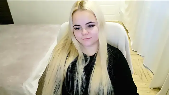 Snapshot of lovely-eyes chatting on January 2025 06:07:01 AM lovely-eyes online show from January 2025 06:07:01 AM