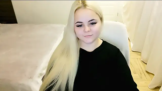 Snapshot of lovely-eyes chatting on January 2025 04:09:01 AM lovely-eyes online show from January 2025 04:09:01 AM