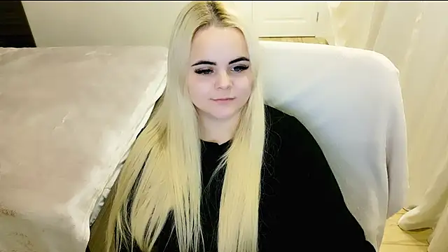 Snapshot of lovely-eyes chatting on February 2025 02:07:01 AM lovely-eyes online show from February 2025 02:07:01 AM