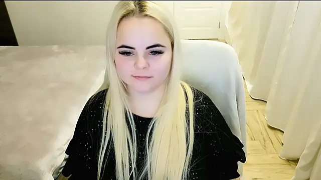 Snapshot of lovely-eyes chatting on February 2025 12:37:01 AM lovely-eyes online show from February 2025 12:37:01 AM