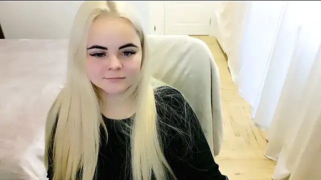 Snapshot of lovely-eyes chatting on February 2025 05:48:02 AM lovely-eyes online show from February 2025 05:48:02 AM