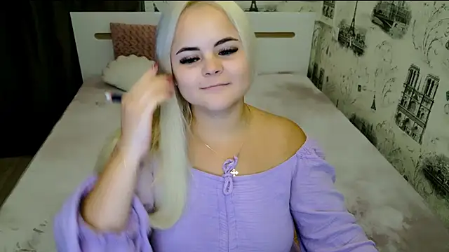 Snapshot of lovely-eyes chatting on October 2025 06:52:01 PM lovely-eyes online show from October 2025 06:52:01 PM