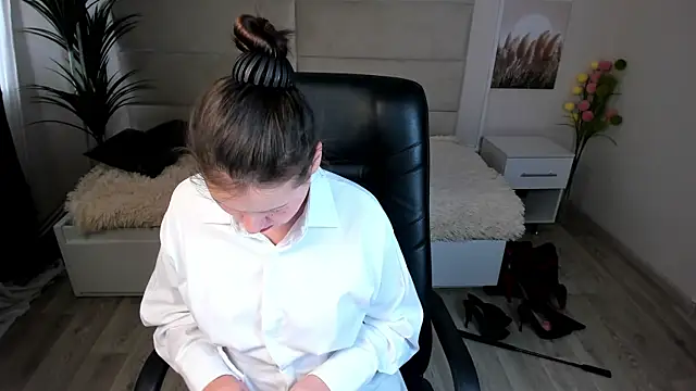 Dana  dom online show from February 2025 05:29:02 AM