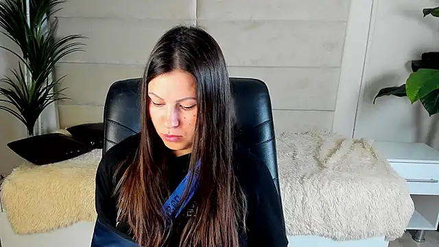 Dana  dom online show from November 2025 12:38:02 AM