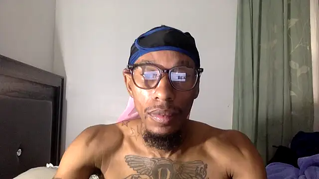 KingDerRico online show from October 2025 03:10:01 PM