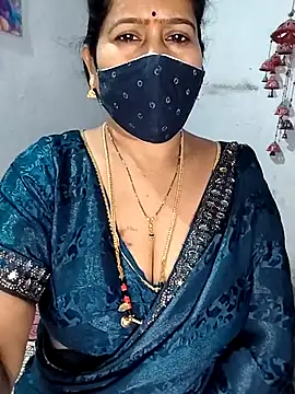 Snapshot of Rani_Darling_99 chatting on November 2025 03:23:02 PM Rani Darling 99 online show from November 2025 03:23:02 PM