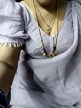 Snapshot of Rani_Darling_99 chatting on February 2026 04:30:01 PM Rani Darling 99 online show from February 2026 04:30:01 PM