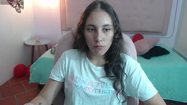 xlunna online show from February 2025 08:16:02 PM