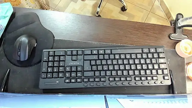 Amy Walker online show from October 2025 07:16:02 PM