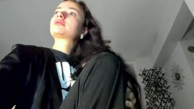 Snapshot of IreneVON chatting on January 2025 04:49:02 AM IreneVON online show from January 2025 04:49:02 AM