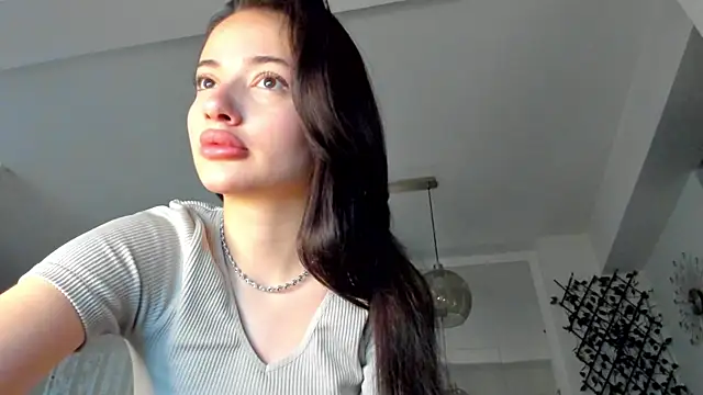 Snapshot of IreneVON chatting on January 2025 04:50:01 AM IreneVON online show from January 2025 04:50:01 AM