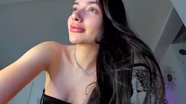 Snapshot of IreneVON chatting on February 2025 08:32:02 AM IreneVON online show from February 2025 08:32:02 AM