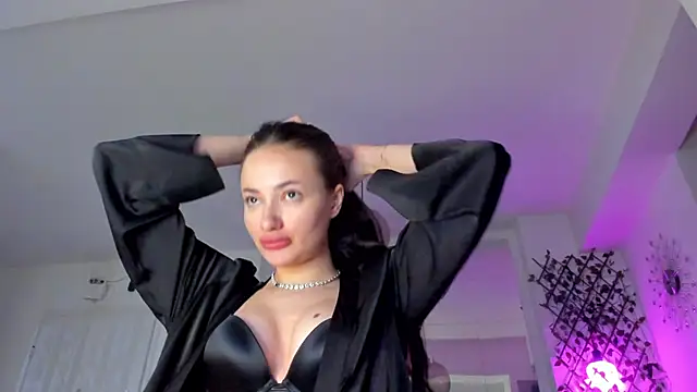 Snapshot of IreneVON chatting on February 2025 06:24:02 AM IreneVON online show from February 2025 06:24:02 AM