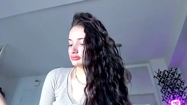 Snapshot of IreneVON chatting on March 2025 03:28:02 PM IreneVON online show from March 2025 03:28:02 PM