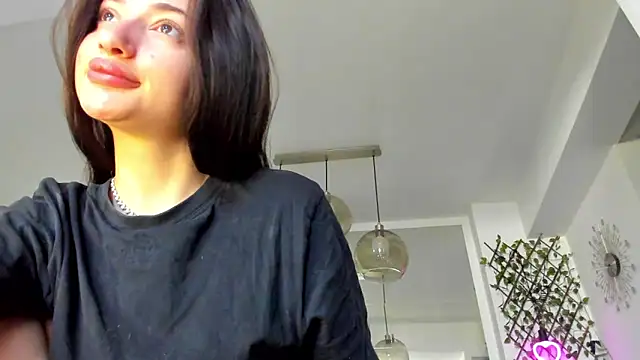 Snapshot of IreneVON chatting on March 2025 06:39:02 AM IreneVON online show from March 2025 06:39:02 AM