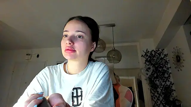 IreneVON online show from March 2026 04:09:01 AM