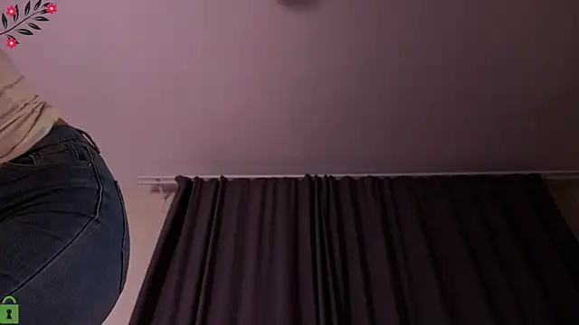 Eva Natsumi online show from May 2026 05:40:02 PM