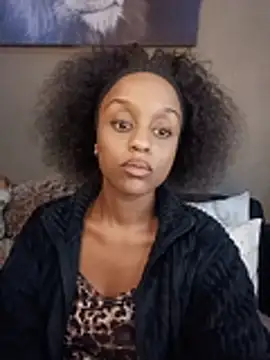Snapshot of Queen-Chocolate chatting on June 2026 05:12:01 AM Queen-Chocolate online show from June 2026 05:12:01 AM