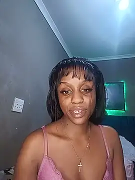 Snapshot of Queen-Chocolate chatting on July 2026 11:59:02 PM Queen-Chocolate online show from July 2026 11:59:02 PM