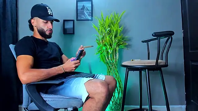 Damian 022 online show from February 2026 04:32:01 AM