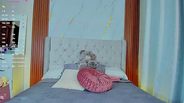 amelie leigh online show from February 2025 01:53:01 AM