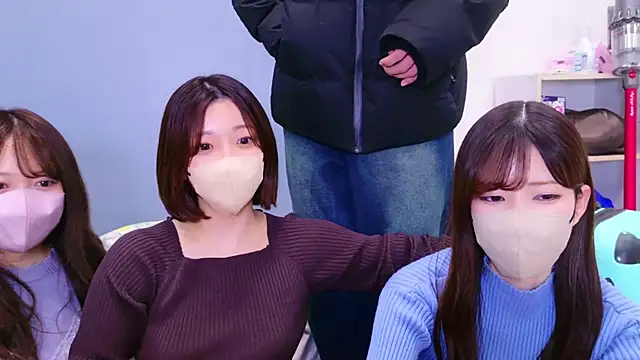 HaruruHappy online show from December 2024 04:05:01 PM