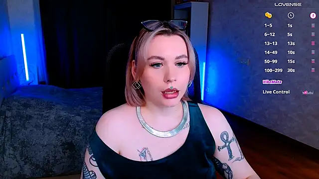 Snapshot of Blueberry-baby chatting on February 2025 07:34:01 PM Blueberry-baby online show from February 2025 07:34:01 PM