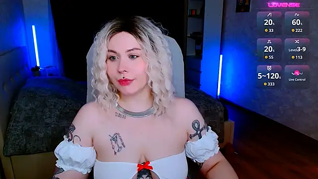 Snapshot of Blueberry-baby chatting on November 2025 06:08:01 PM Blueberry-baby online show from November 2025 06:08:01 PM